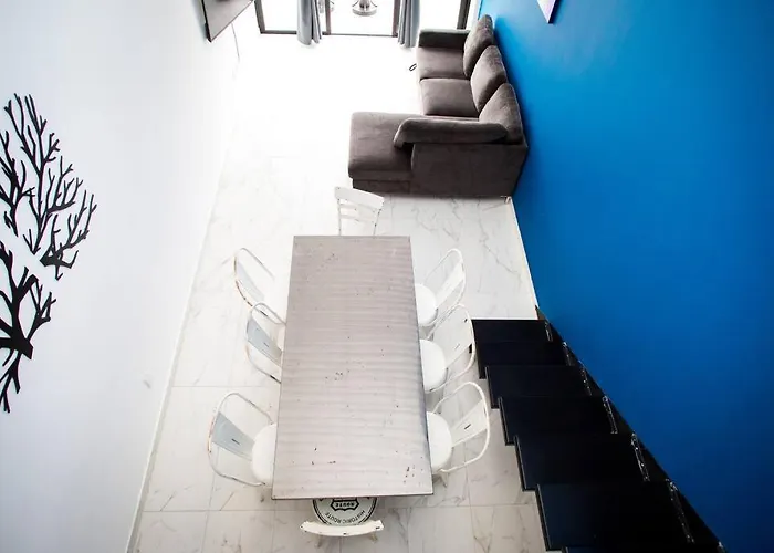 Great Loft With Balcony Near The 5Ta & The Beach