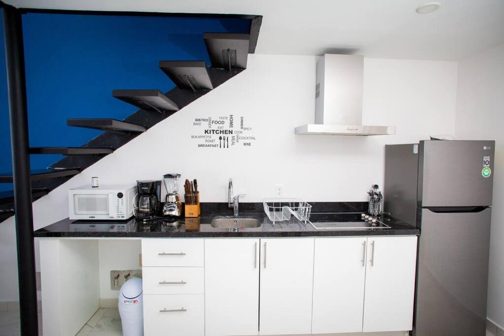 Great Loft With Balcony Near The 5ta & The Apartment Playa del Carmen